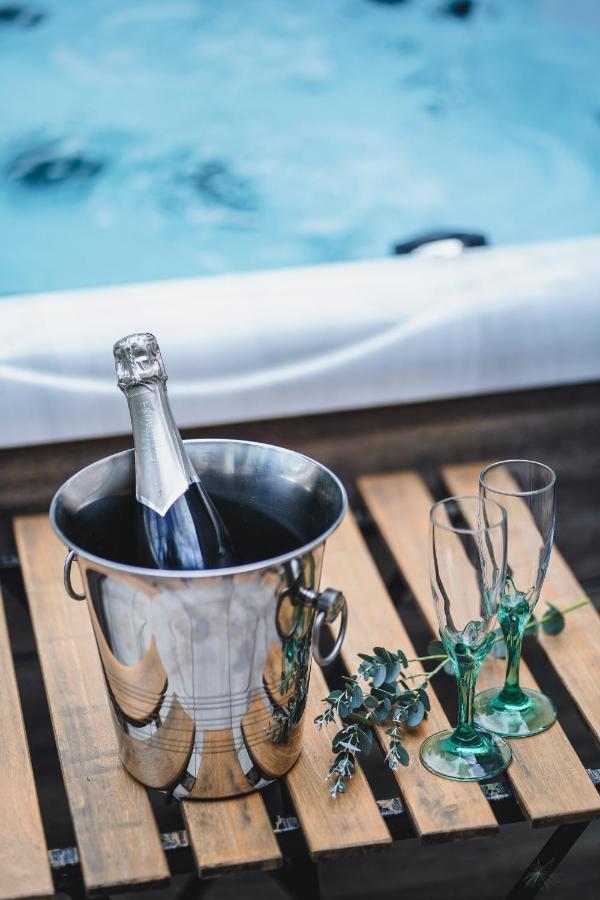 O Rethel Jacuzzi, Gite Ardennes Екстер'єр фото