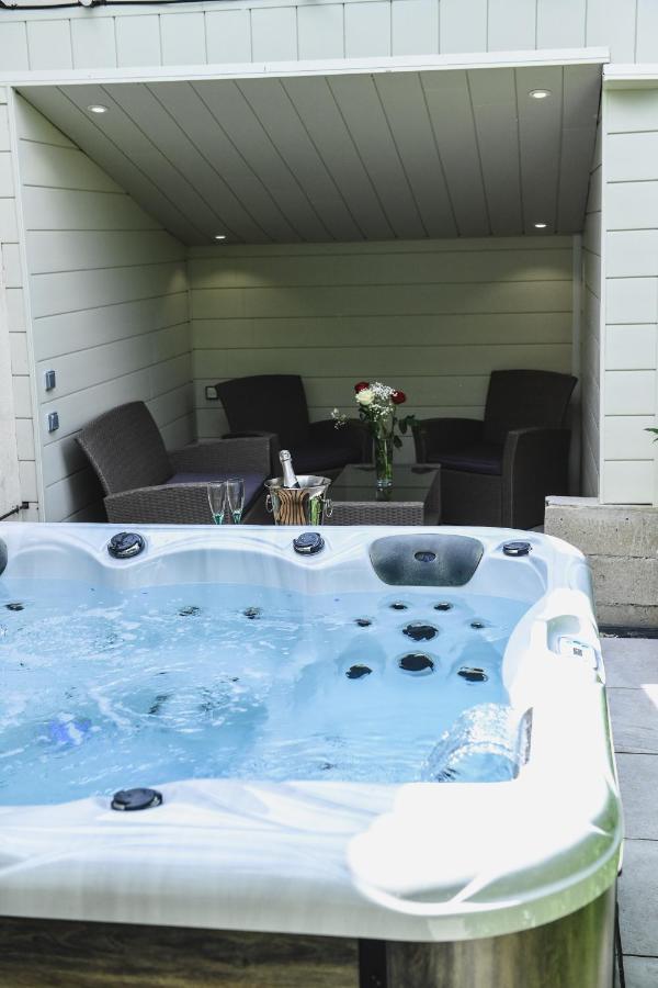 O Rethel Jacuzzi, Gite Ardennes Екстер'єр фото